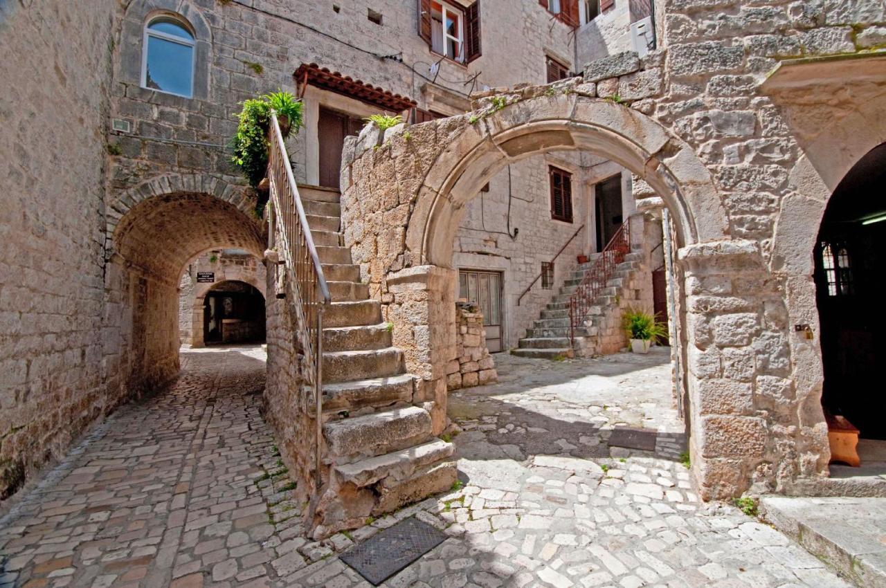 Villa Smuketa In Trogir Haus Fuer 4 Personen Esterno foto