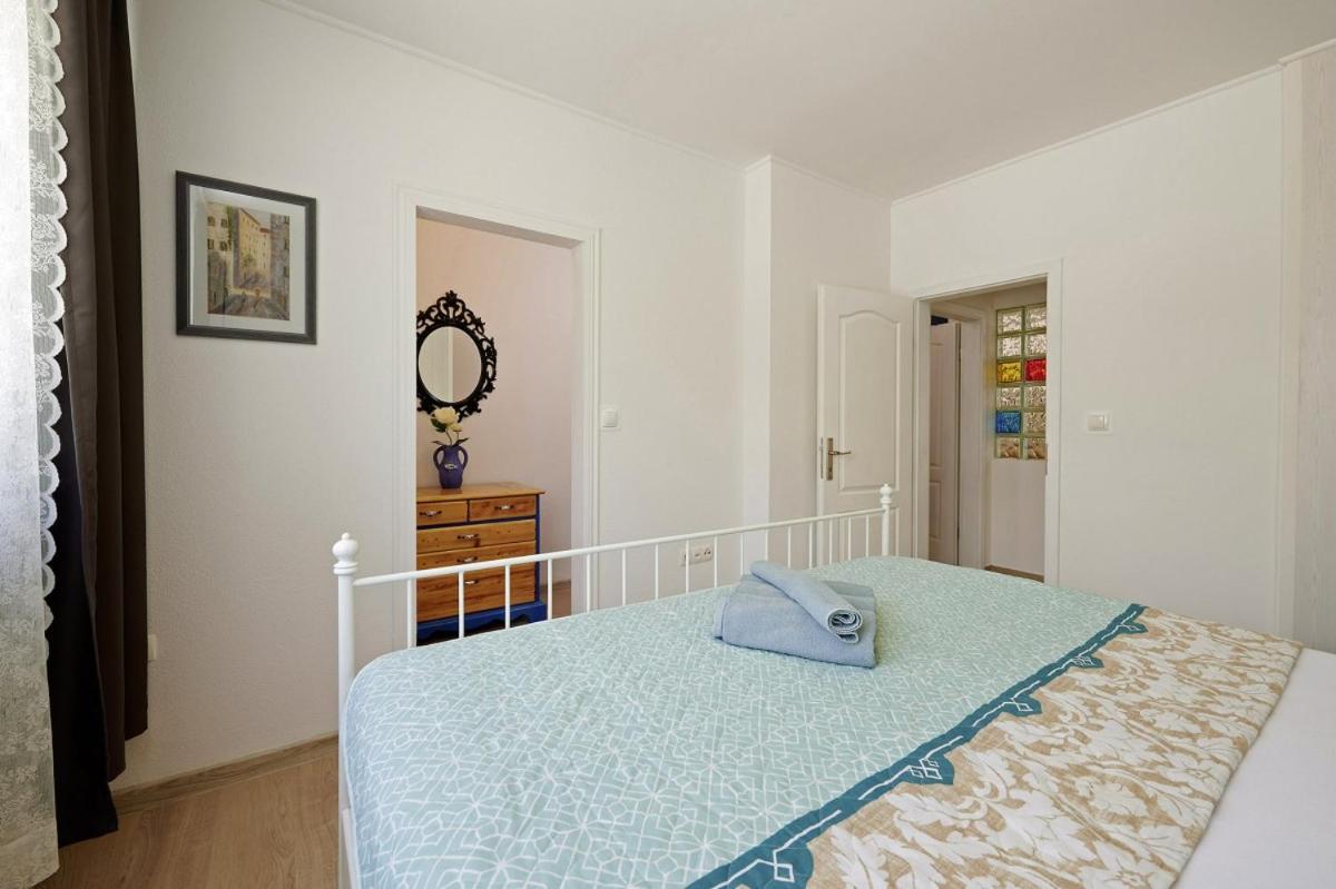 Villa Smuketa In Trogir Haus Fuer 4 Personen Esterno foto