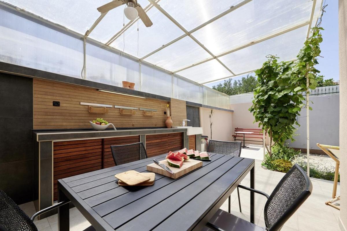 Villa Smuketa In Trogir Haus Fuer 4 Personen Esterno foto