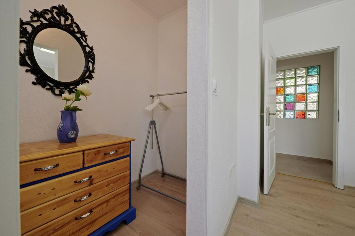 Villa Smuketa In Trogir Haus Fuer 4 Personen Esterno foto